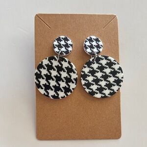 Fashion Jewelry Black and White Earrings